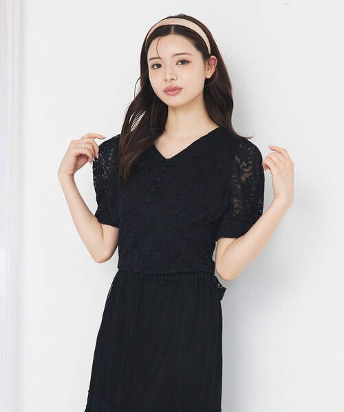 SELFIST(セルフィスト)の「バックリボンレースブラウス Vネック 夏服 フェミニン きれいめ(シャツ/ブラウス・レディース・ブラック/アイボリー・フリー)」の10枚目の写真