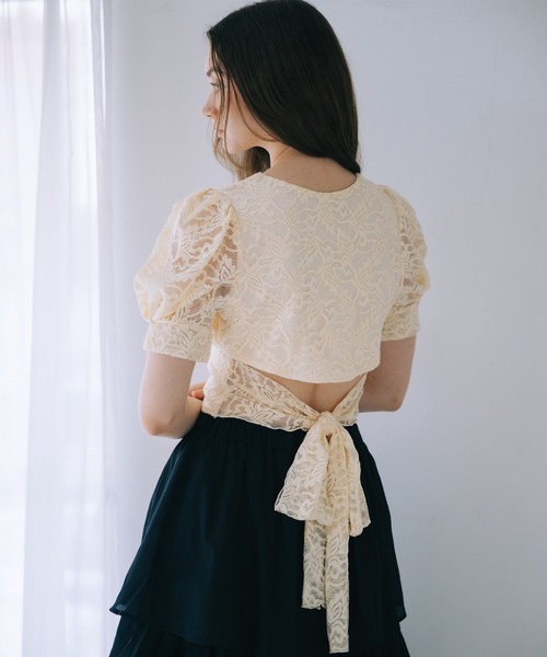 SELFIST(セルフィスト)の「バックリボンレースブラウス Vネック 夏服 フェミニン きれいめ(シャツ/ブラウス・レディース・ブラック/アイボリー・フリー)」の1枚目の写真