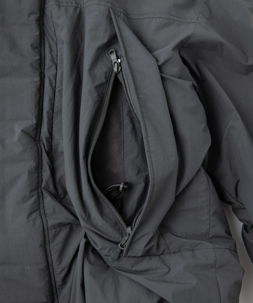 WILD THINGS（ワイルドシングス）の「モンスターパーカー タイプ2│MONSTER PARKA TYPE2（ダウンジャケット/コート・メンズ・ホワイト/ダークグレー/ブラック/ダークオリーブ・S/M/L/XL）」の12枚目の写真