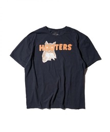 THRIFTY LOOK（スリフティールック）の「THRIFTY LOOK スリフティルック / THRIFTY"HOOTERS"LOGO TEE（Tシャツ/カットソー）」