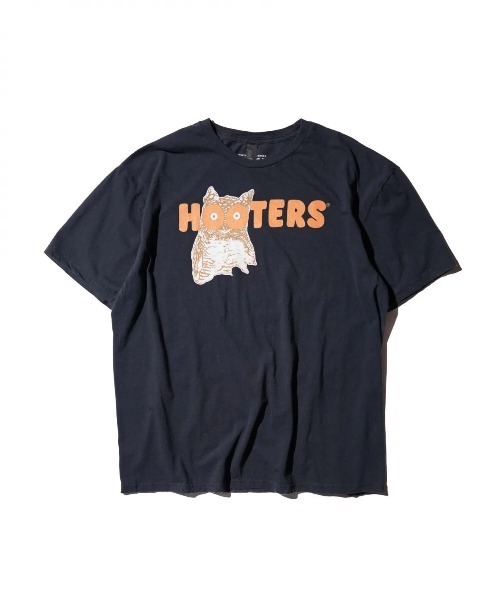 THRIFTY LOOK(スリフティールック)の「THRIFTY LOOK スリフティルック / THRIFTY"HOOTERS"LOGO TEE(Tシャツ/カットソー・メンズ・ホワイト/ブラック・XX-LARGE/X-LARGE/LARGE/MEDIUM)」の1枚目の写真