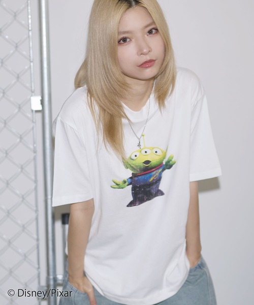 Disney(ディズニー)の「【トイ・ストーリー】 別注ルーズシルエットグラフィックTシャツ(Tシャツ/カットソー・メンズ・ブラック系2/ブラック系1/ブラック系3/ホワイト系2/ホワイト系1・XL/L/M/S)」の2枚目の写真