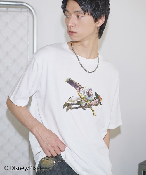 Disney(ディズニー)の「【トイ・ストーリー】 別注ルーズシルエットグラフィックTシャツ(Tシャツ/カットソー・メンズ・ブラック系2/ブラック系1/ブラック系3/ホワイト系2/ホワイト系1・XL/L/M/S)」の6枚目の写真