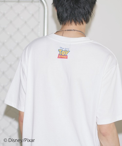 Disney(ディズニー)の「【トイ・ストーリー】 別注ルーズシルエットグラフィックTシャツ(Tシャツ/カットソー・メンズ・ブラック系2/ブラック系1/ブラック系3/ホワイト系2/ホワイト系1・XL/L/M/S)」の11枚目の写真