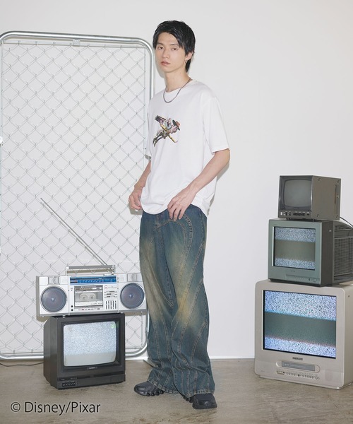 Disney(ディズニー)の「【トイ・ストーリー】 別注ルーズシルエットグラフィックTシャツ(Tシャツ/カットソー・メンズ・ブラック系2/ブラック系1/ブラック系3/ホワイト系2/ホワイト系1・XL/L/M/S)」の15枚目の写真