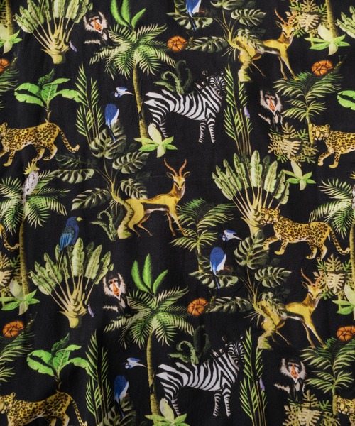 make a ray!(メイク ア レイ!)の「【78】とろみドレープ 総柄プリント オープンカラー 半袖シャツ/オーバーサイズ/ユニセックス(シャツ/ブラウス・メンズ・アイボリー/ブラック系その他/オレンジ/グリーン/ブラック系その他2/ライトブルー/ブラック/ホワイト/ネイビー/レッド/サックスブルー・M/L/XL)」の22枚目の写真