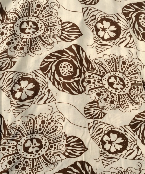 make a ray!(メイク ア レイ!)の「【78】とろみドレープ 総柄プリント オープンカラー 半袖シャツ/オーバーサイズ/ユニセックス(シャツ/ブラウス・メンズ・アイボリー/ブラック系その他/オレンジ/グリーン/ブラック系その他2/ライトブルー/ブラック/ホワイト/ネイビー/レッド/サックスブルー・M/L/XL)」の21枚目の写真