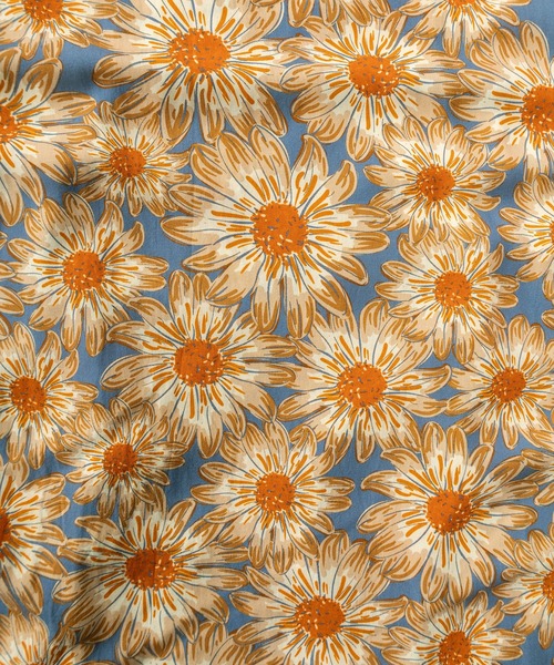 make a ray!(メイク ア レイ!)の「【78】とろみドレープ 総柄プリント オープンカラー 半袖シャツ/オーバーサイズ/ユニセックス(シャツ/ブラウス・メンズ・アイボリー/ブラック系その他/オレンジ/グリーン/ブラック系その他2/ライトブルー/ブラック/ホワイト/ネイビー/レッド/サックスブルー・M/L/XL)」の19枚目の写真