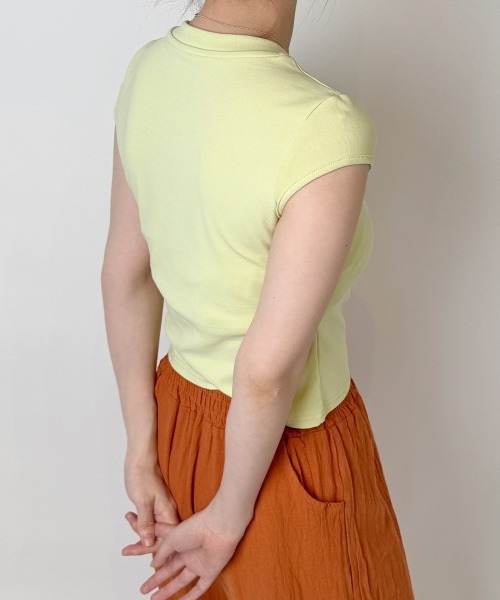 NANAHACHI(ナナハチ)の「スーパースリムフィット 半袖Tシャツ(Tシャツ/カットソー・レディース・レッド/ライム/グリーン/キャメル/ブラック/ブラウン/ホワイト・FREE)」の16枚目の写真