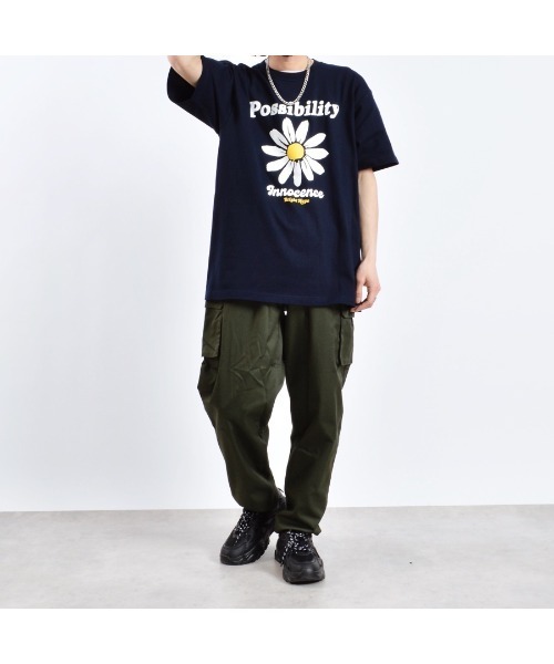 MODISH GAZE（モディシュガゼ）の「【MODISH GAZE】デイジープリントTシャツ  半袖 Possibility（Tシャツ/カットソー・メンズ・ブラック/ネイビー/ホワイト・MEDIUM/LARGE/X-LARGE）」の6枚目の写真