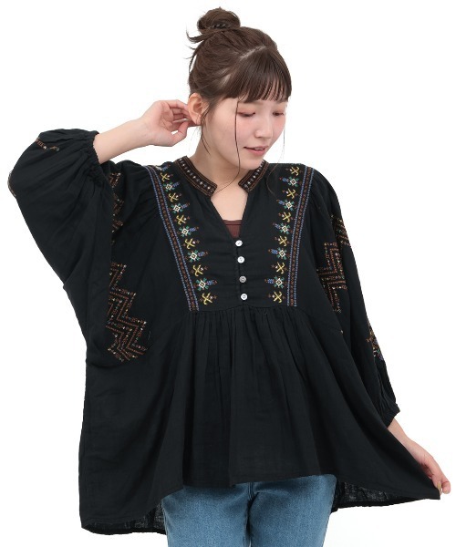 チチカカ（チチカカ）の「Rico フェズ刺繍モチーフブラウス（シャツ/ブラウス・レディース・ブラック/ブルーグリーン/ホワイト・FREE）」の8枚目の写真
