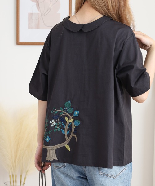 Emago(イマゴ)の「EMAGO 2WAY木とトリ刺繍シャツ(シャツ/ブラウス・レディース・ネイビー/チャコールグレー/ホワイト・FREE)」の9枚目の写真