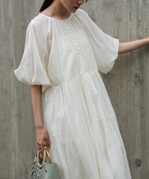 Bab（バブ）の「【S・Mサイズ展開】コットンボイルギャザーワンピース（ワンピース・レディース・ブルー/チャコールグレー/アイボリー・MEDIUM/SMALL）」の6枚目の写真