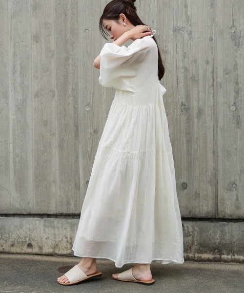 Bab（バブ）の「【S・Mサイズ展開】コットンボイルギャザーワンピース（ワンピース・レディース・ブルー/チャコールグレー/アイボリー・MEDIUM/SMALL）」の7枚目の写真