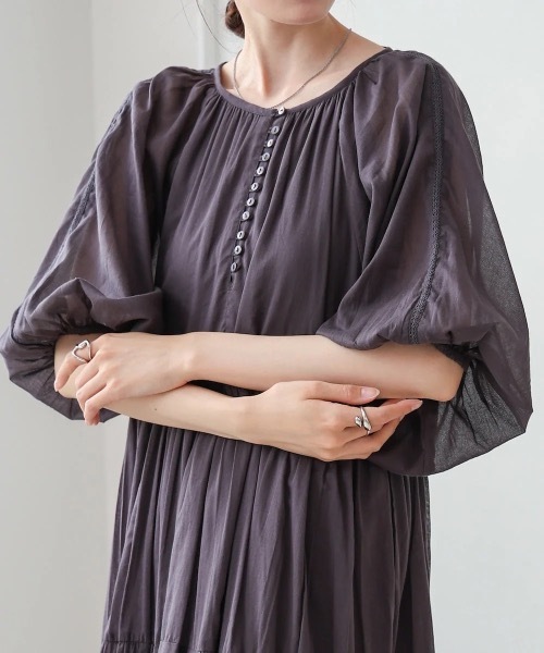 Bab（バブ）の「【S・Mサイズ展開】コットンボイルギャザーワンピース（ワンピース・レディース・ブルー/チャコールグレー/アイボリー・MEDIUM/SMALL）」の22枚目の写真
