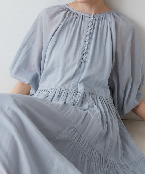 Bab（バブ）の「【S・Mサイズ展開】コットンボイルギャザーワンピース（ワンピース・レディース・ブルー/チャコールグレー/アイボリー・MEDIUM/SMALL）」の14枚目の写真