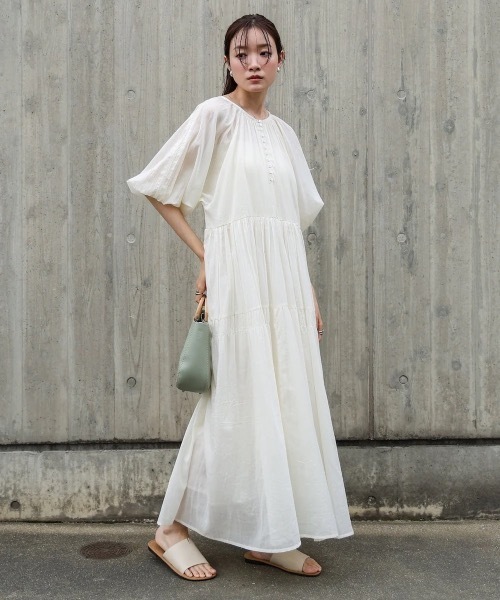Bab（バブ）の「【S・Mサイズ展開】コットンボイルギャザーワンピース（ワンピース・レディース・ブルー/チャコールグレー/アイボリー・MEDIUM/SMALL）」の17枚目の写真