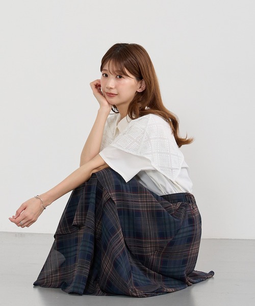 NICOLE CLUB(ニコル クラブ)の「ハンカチヘムケープブラウス(シャツ/ブラウス・レディース・オフホワイト/ブラック/サックスブルー・MEDIUM)」の7枚目の写真