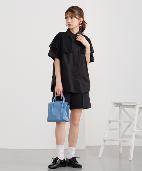 NICOLE CLUB(ニコル クラブ)の「ハンカチヘムケープブラウス(シャツ/ブラウス・レディース・オフホワイト/ブラック/サックスブルー・MEDIUM)」の9枚目の写真