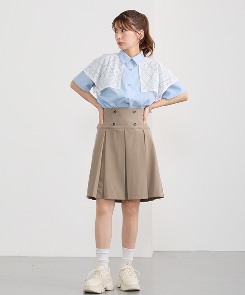 NICOLE CLUB(ニコル クラブ)の「ハンカチヘムケープブラウス(シャツ/ブラウス・レディース・オフホワイト/ブラック/サックスブルー・MEDIUM)」の11枚目の写真