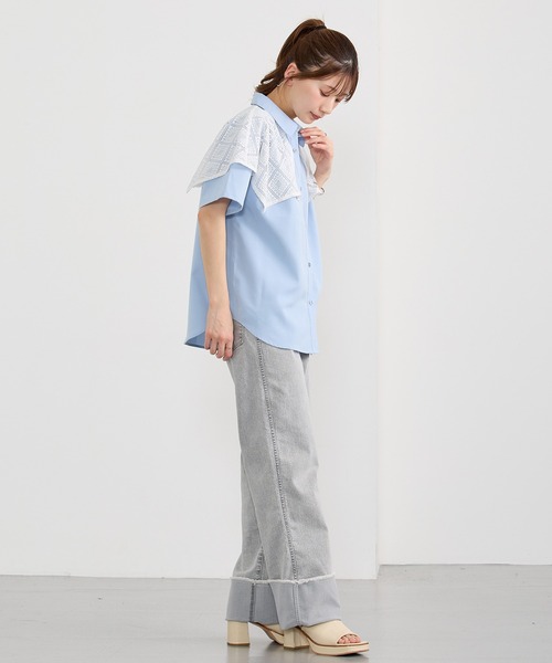 NICOLE CLUB(ニコル クラブ)の「ハンカチヘムケープブラウス(シャツ/ブラウス・レディース・オフホワイト/ブラック/サックスブルー・MEDIUM)」の15枚目の写真