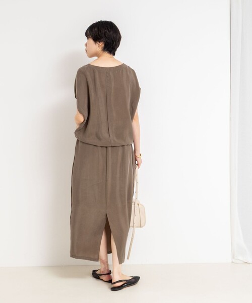 NOLLEY’S（ノーリーズ）の「《セットアップ対応》ウォッシャブルシルキーキュプラフレンチブラウス（シャツ/ブラウス・レディース・ブラウン/チャコールグレー・38）」の10枚目の写真