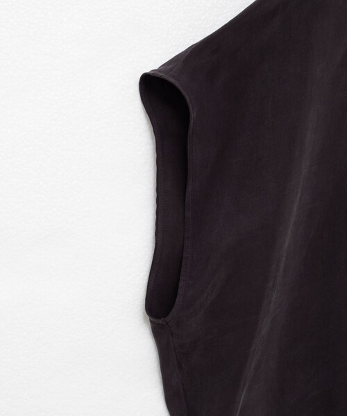 NOLLEY’S（ノーリーズ）の「《セットアップ対応》ウォッシャブルシルキーキュプラフレンチブラウス（シャツ/ブラウス・レディース・ブラウン/チャコールグレー・38）」の22枚目の写真