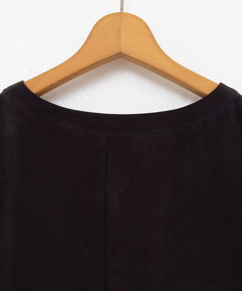 NOLLEY’S（ノーリーズ）の「《セットアップ対応》ウォッシャブルシルキーキュプラフレンチブラウス（シャツ/ブラウス・レディース・ブラウン/チャコールグレー・38）」の3枚目の写真