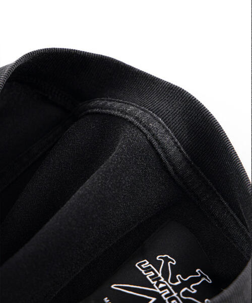 UNKNOWN LONDON(アンノウン・ロンドン)の「UNKNOWNLONDON/アンノウンロンドン/OUTLINE CROSS RHINESTONE T(Tシャツ/カットソー・メンズ・ブラック/レッド/ベージュ・L/XL/M)」の17枚目の写真