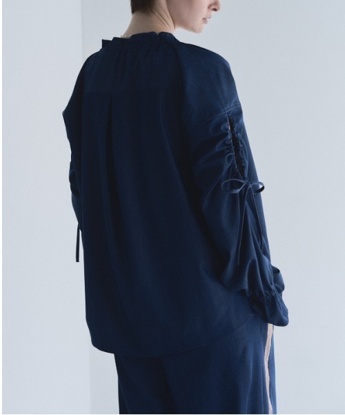 Muel Chic（ミュエルシック）の「Dali soft denim shirt ダリソフトデニムシャツ（シャツ/ブラウス・レディース・ブラック/ライトインディゴブルー/ダークインディゴブルー・FREE）」の10枚目の写真