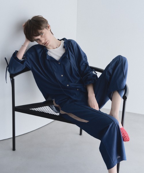 Muel Chic（ミュエルシック）の「Dali soft denim shirt ダリソフトデニムシャツ（シャツ/ブラウス・レディース・ブラック/ライトインディゴブルー/ダークインディゴブルー・FREE）」の6枚目の写真