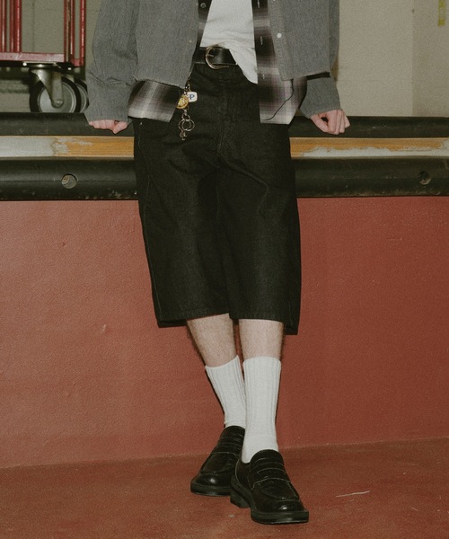 JIEDA(ジエダ)の「3D 3/4 DENIM PANTS(デニムパンツ・メンズ・ブラック/インディゴブルー・1/2)」の2枚目の写真