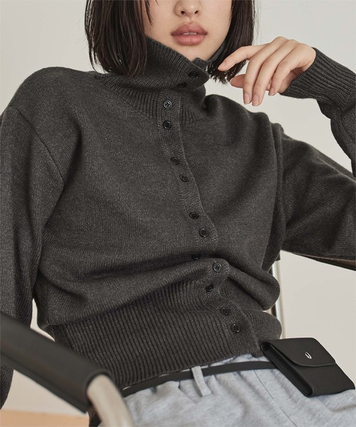 miette（ミエット）の「ダブルボタンカーディガン（カーディガン/ボレロ・レディース・チャコール/ブラウン/レッド/ライトブルー・M/S）」の11枚目の写真