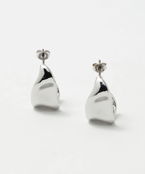 green label relaxing（グリーンレーベルリラクシング）の「プレート フープ ピアス（ピアス（両耳用）・レディース・シルバー/ゴールド・FREE）」の2枚目の写真