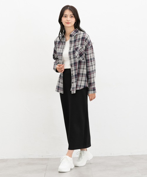 Honeys（ハニーズ）の「ナロースカート（スカート・レディース・モカ/ネイビー/グレイッシュベージュ/ブラック/ヘザーチャコール・3L/S/M/LL/L）」の7枚目の写真