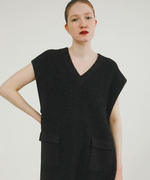 LAATO（ラート）の「pocketed knit vest（ニット/セーター・レディース・ベージュ/ブラック・FREE）」の2枚目の写真