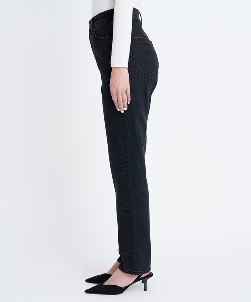 YANUK(ヤヌーク)の「ボーイズテーパード"ANN"(デニムパンツ・レディース・ブラック・21inch/22inch/23inch/24inch/25inch/26inch/27inch)」の5枚目の写真