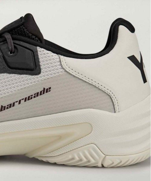 Y-3（ワイスリー）の「Barricade 13 M Y-3（スニーカー・メンズ・グレー系その他・29.0cm/27.5cm/28.5cm/25.0cm/26.0cm/27.0cm/28.0cm/24.5cm/25.5cm/26.5cm）」の6枚目の写真