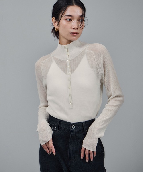 SALON adam et rope'(サロン アダム エ ロペ)の「リブニット2WAYタートルネックプルオーバー(ニット/セーター・レディース・グレー/オフホワイト/ブラック・FREE)」の1枚目の写真