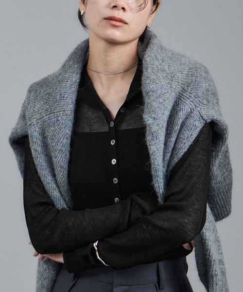 SALON adam et rope'(サロン アダム エ ロペ)の「リブニット2WAYタートルネックプルオーバー(ニット/セーター・レディース・グレー/オフホワイト/ブラック・FREE)」の4枚目の写真