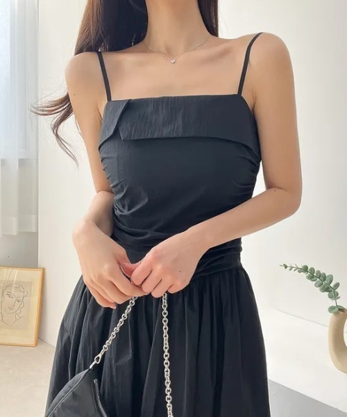 Aelina（エリナ）の「シャーリングキャミワンピース（ワンピース・レディース・ブラック/ベージュ/ホワイト・F）」の20枚目の写真
