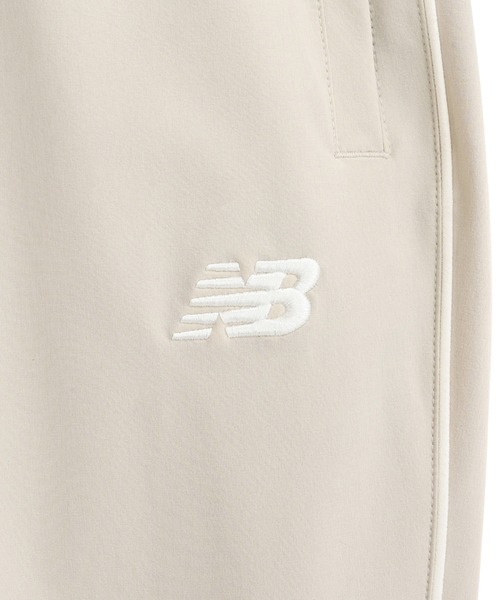 NEW BALANCE(ニューバランス)の「裏起毛トリコットラインドパンツ(テーパード)(スウェットパンツ・レディース・ブラック/グレイッシュベージュ・SMALL/MEDIUM/LARGE/X-LARGE)」の3枚目の写真