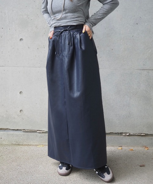 leather like belted long skirt /レザー調ベルテッドロングスカート