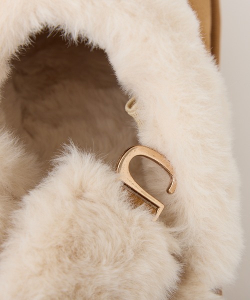 one after another NICE CLAUP（ワンアフターアナザーナイスクラップ）の「2wayフェイクムートンサボ（サンダル・レディース・キャメル/ブラック/オフホワイト・S/L/M）」の13枚目の写真