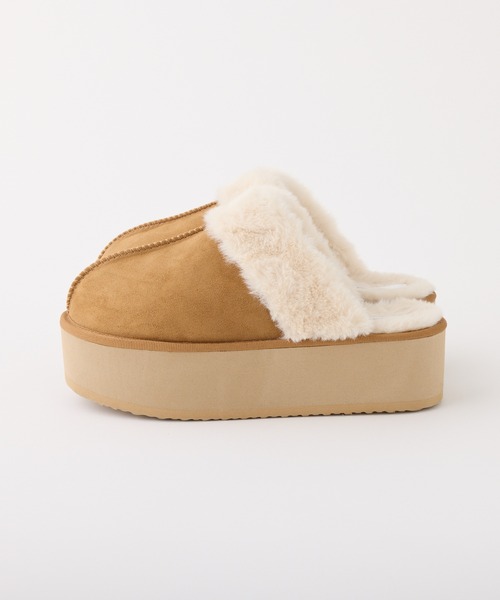 one after another NICE CLAUP（ワンアフターアナザーナイスクラップ）の「2wayフェイクムートンサボ（サンダル・レディース・キャメル/ブラック/オフホワイト・S/L/M）」の11枚目の写真