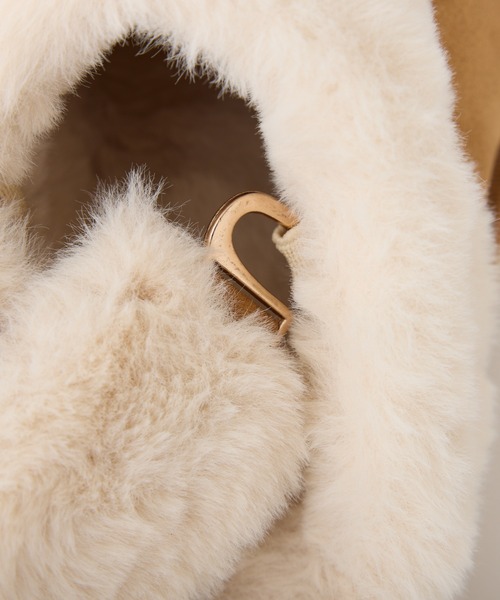 one after another NICE CLAUP（ワンアフターアナザーナイスクラップ）の「2wayフェイクムートンサボ（サンダル・レディース・キャメル/ブラック/オフホワイト・S/L/M）」の14枚目の写真