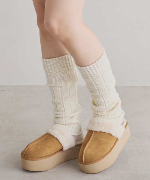 one after another NICE CLAUP（ワンアフターアナザーナイスクラップ）の「2wayフェイクムートンサボ（サンダル・レディース・キャメル/ブラック/オフホワイト・S/L/M）」の18枚目の写真