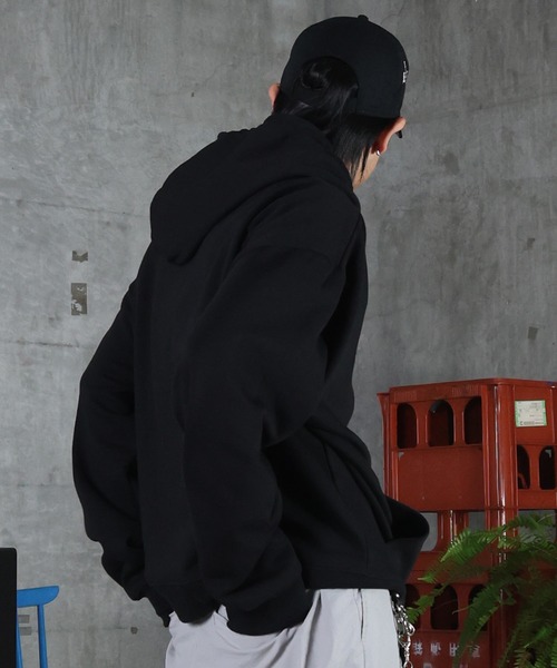 ILL'S(イルズ)の「裏起毛 ハート ワンポイント刺繍 パーカー フーディー メンズ レディース ユニセックス(パーカー・メンズ・レッド/ブラック/ホワイト・L/M)」の11枚目の写真