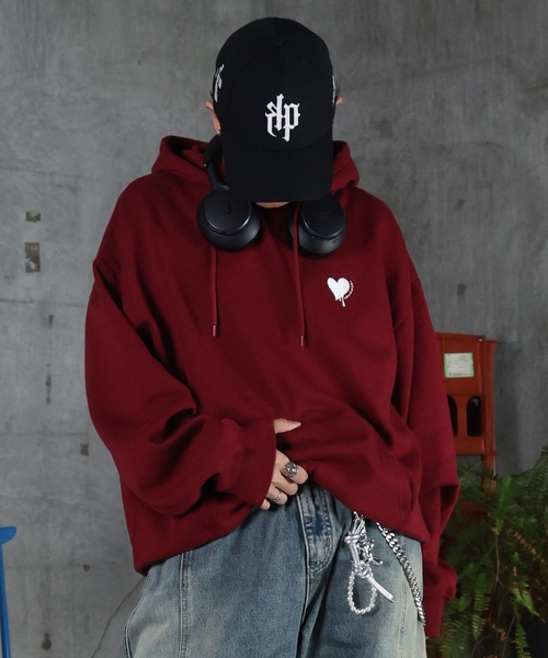 ILL'S(イルズ)の「裏起毛 ハート ワンポイント刺繍 パーカー フーディー メンズ レディース ユニセックス(パーカー・メンズ・レッド/ブラック/ホワイト・L/M)」の16枚目の写真