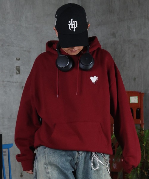 ILL'S(イルズ)の「裏起毛 ハート ワンポイント刺繍 パーカー フーディー メンズ レディース ユニセックス(パーカー・メンズ・レッド/ブラック/ホワイト・L/M)」の14枚目の写真